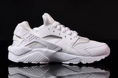 nike huarache wit|all white huaraches in stores.